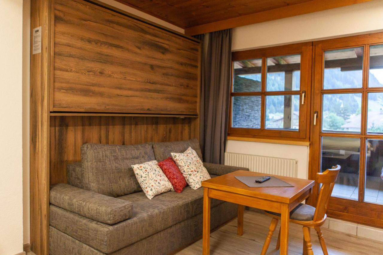 Sonnenhof - Apartments & Zimmer Kaunertal Exteriör bild