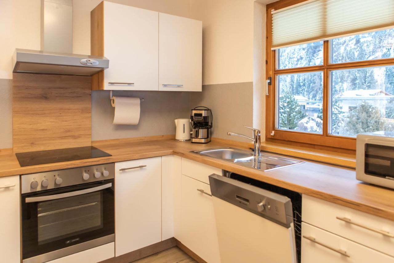 Sonnenhof - Apartments & Zimmer Kaunertal Exteriör bild